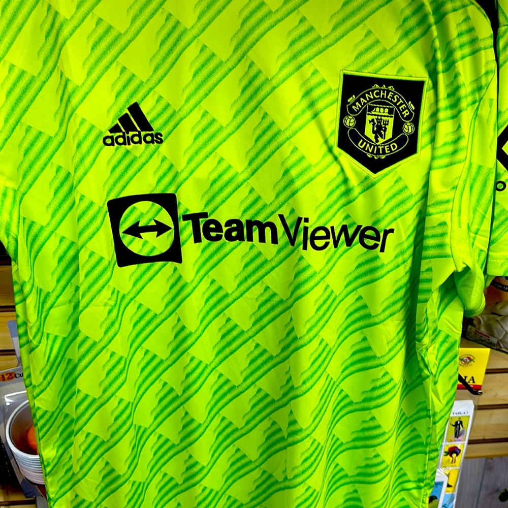 Bright green jersey
